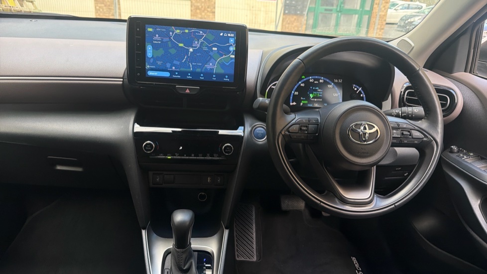 Toyota Yaris Cross 1.5 Vvt-h Excel E-cvt Euro 6 Ss KM23JYR White #6