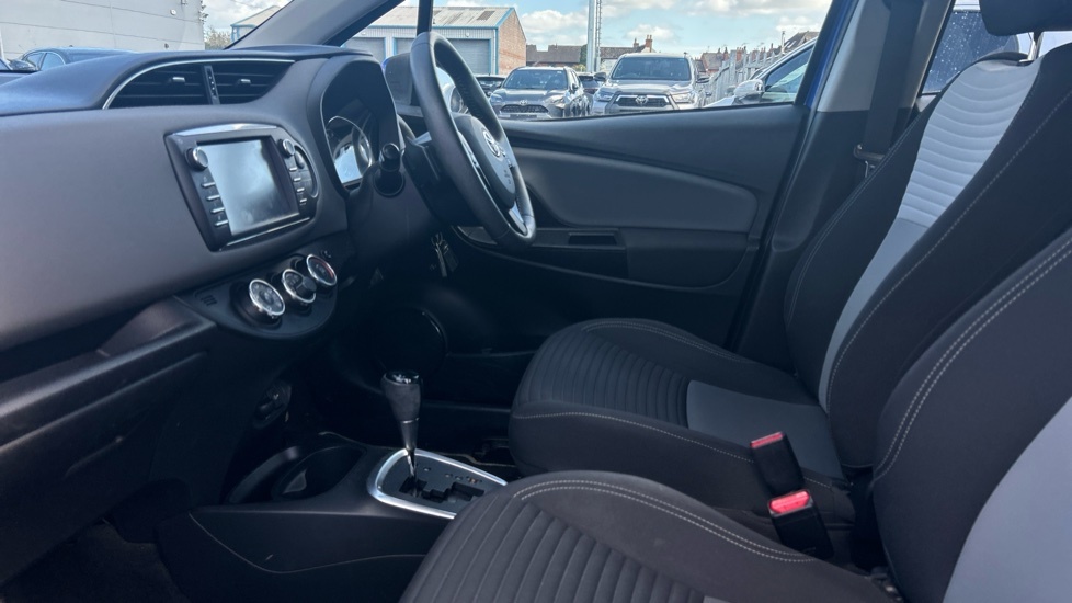Toyota Yaris 1.5 Vvt-i Icon Tech Cvt Euro 6 Blue #5