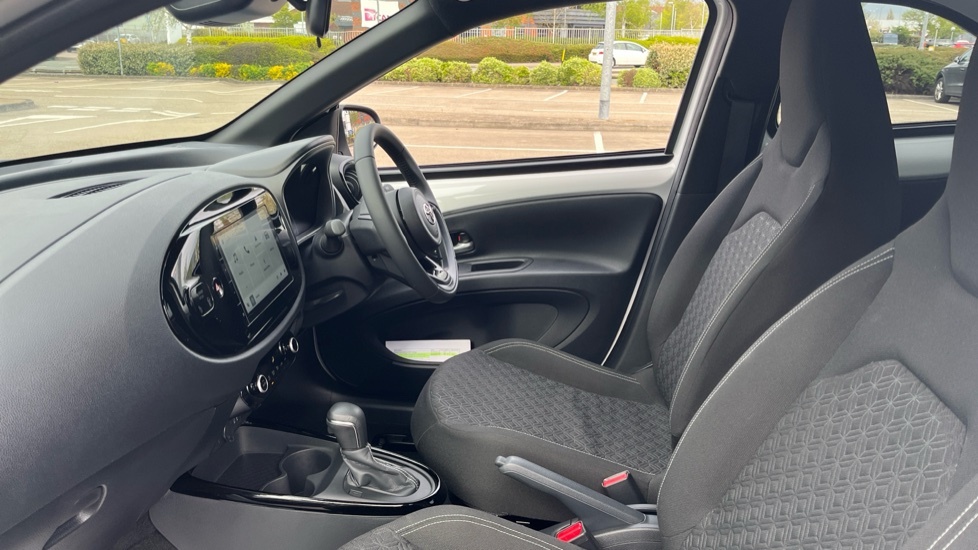 Toyota Aygo X 1.0 Vvt-i Edge X-shift Euro 6 Ss BV74ZCU White #5