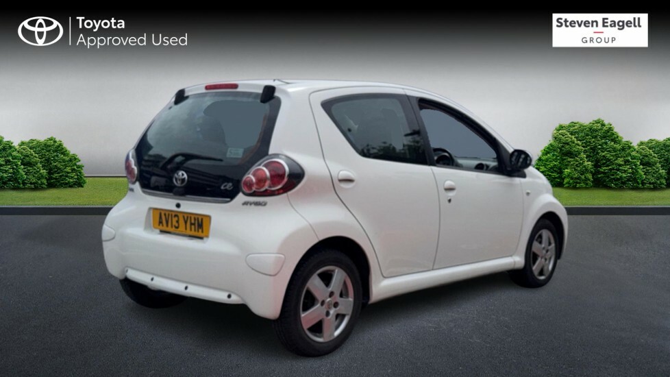 Toyota Aygo 1.0 Vvt-i Ice Euro 5 AV13YHM White #2
