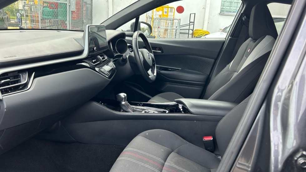 Toyota C-Hr 2.0 Vvt-h Gr Sport Suv Hybrid Cvt Euro RK72OKJ Grey #5