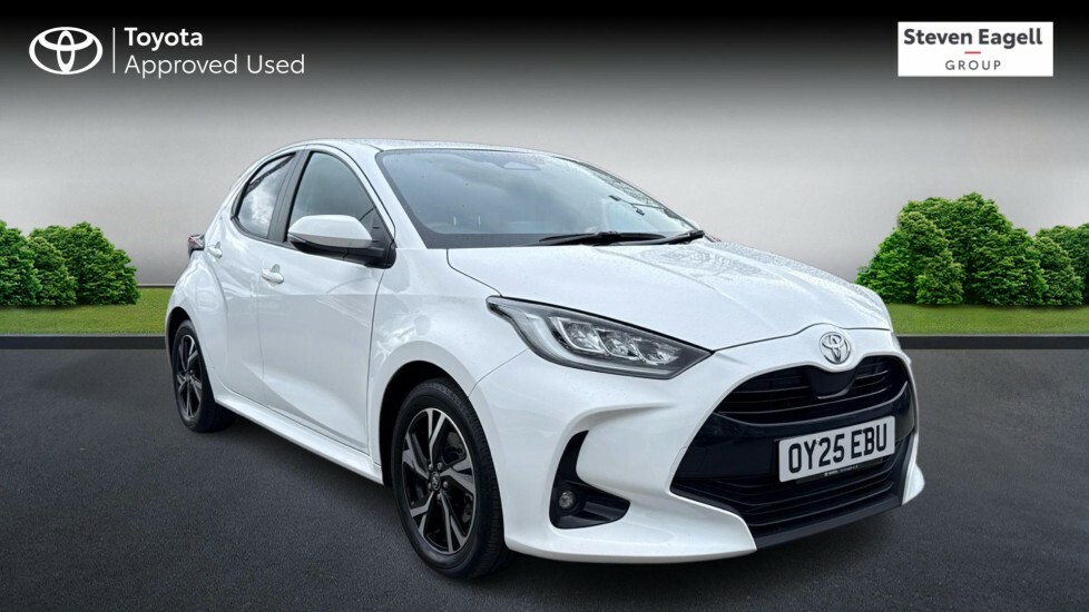 Toyota Yaris 1.5 Vvt-h Design E-cvt Euro 6 Ss White