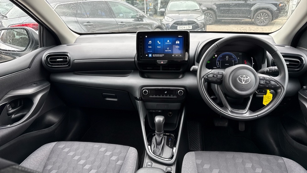 Toyota Yaris 1.5 Vvt-h Design E-cvt Euro 6 Ss OY25EBU White #6