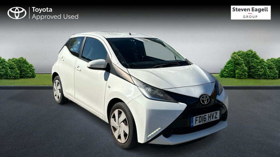Toyota Aygo 1.0 Vvt-i X-play Hatchback X-shift Euro White
