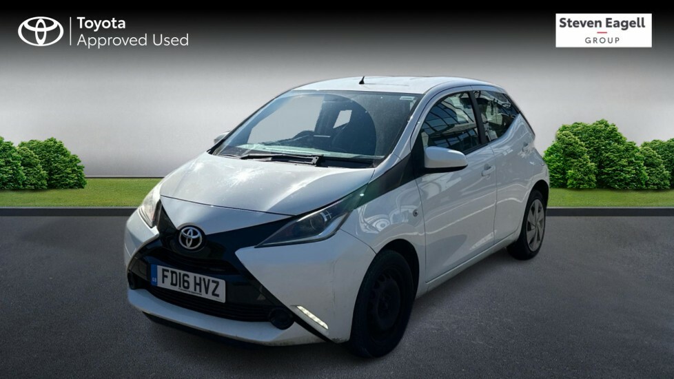 Toyota Aygo 1.0 Vvt-i X-play Hatchback X-shift Euro White #3