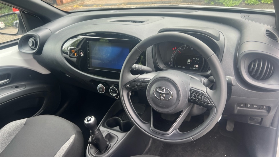 Toyota Aygo X 1.0 Vvt-i Pure Euro 6 Ss KP75VZJ White #6