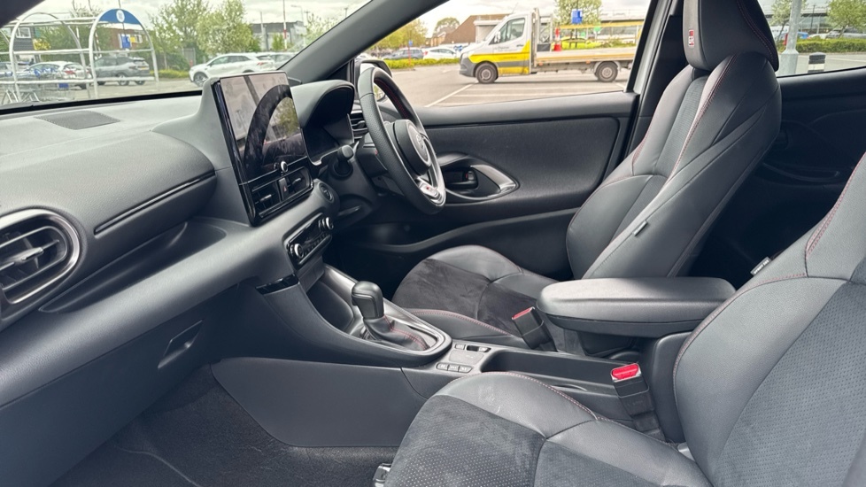 Toyota Yaris 1.5 Vvt-h Gr Sport E-cvt Euro 6 Ss EX25NSE White #5