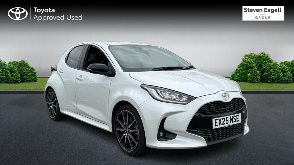 Toyota Yaris 1.5 Vvt-h Gr Sport E-cvt Euro 6 Ss White