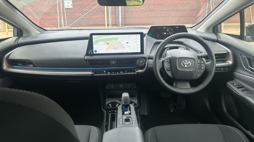 Toyota Prius 2.0 13.6Kwh Design Hatchback Plug-in Hy GD25HCG #5
