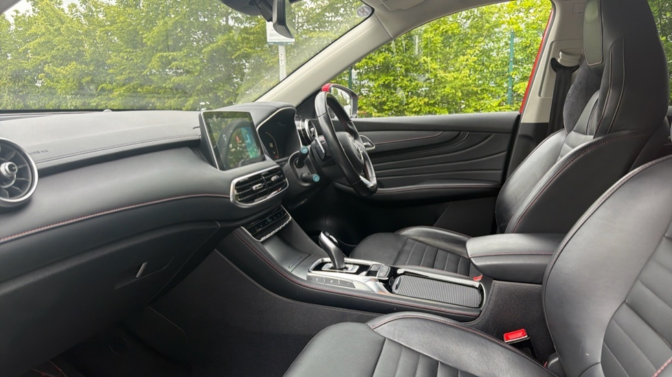 MG HS 1.5 T-gdi Trophy Suv Dct Euro 6 Ss KV73XBU Red #5