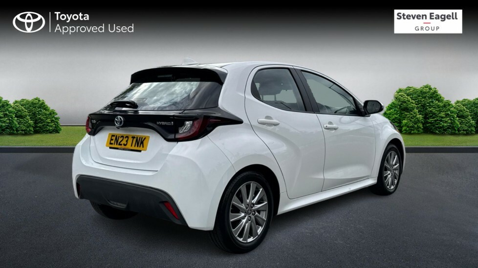 Toyota Yaris 1.5 Vvt-h Icon Hatchback Hybrid E-cvt E EN23TNK White #2