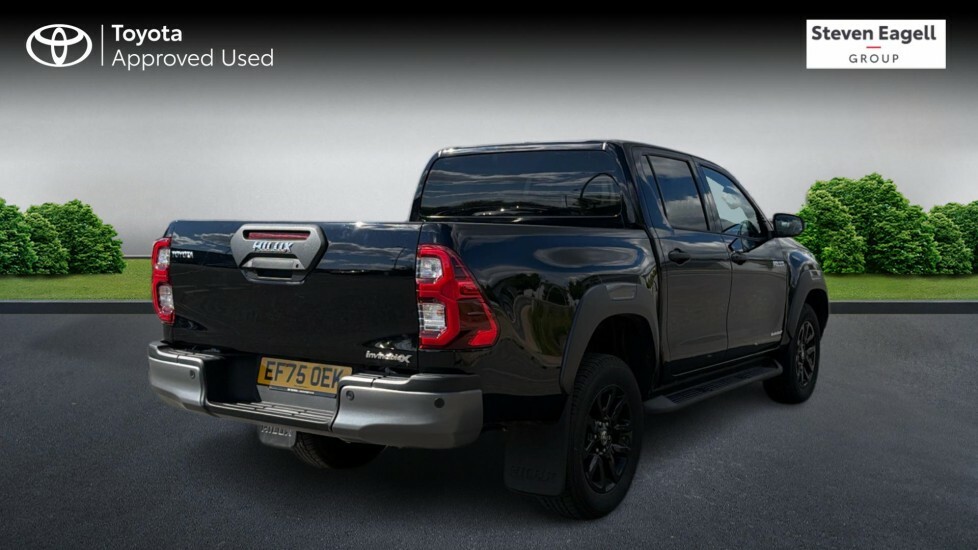 Toyota HILUX 2.8 D-4d-h Invincible X 4Wd Euro 6 EF75OEK Black #2