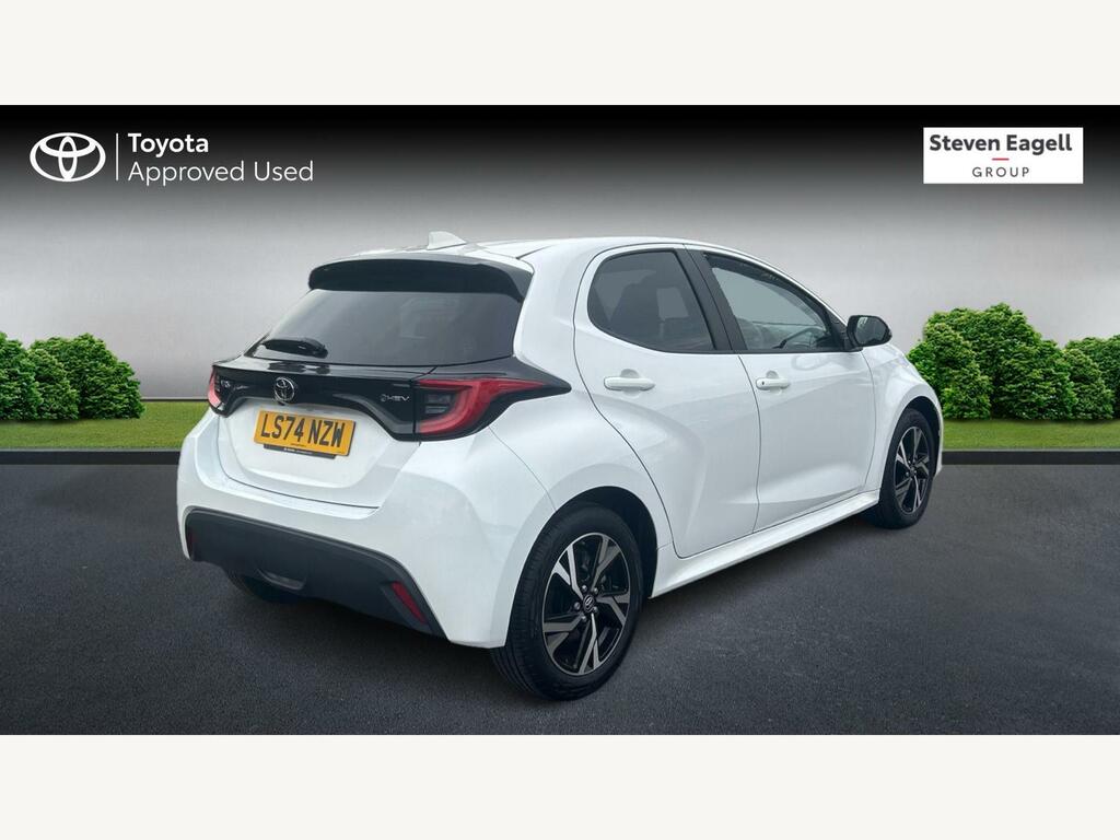 Toyota Yaris 1.5 Vvt-h Design E-cvt Euro 6 Ss LS74NZW White #4
