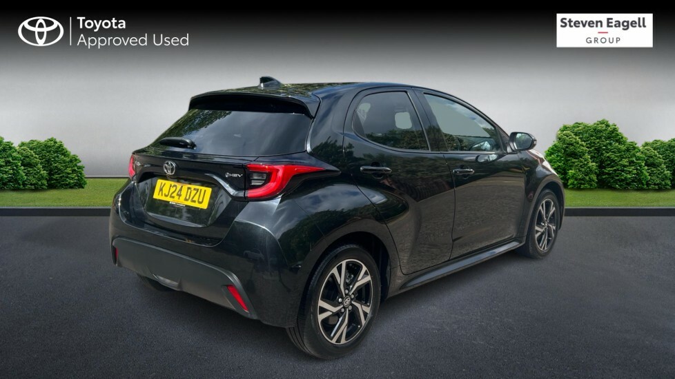 Toyota Yaris 1.5 Vvt-h Design E-cvt Euro 6 Ss KJ24DZU Black #2