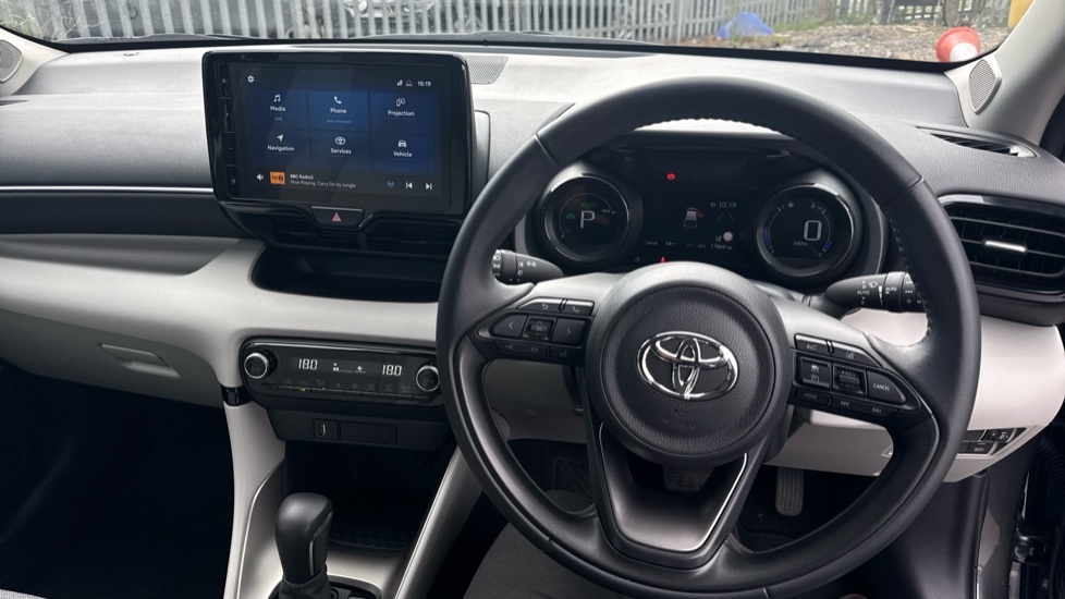 Toyota Yaris 1.5 Vvt-h Excel E-cvt Euro 6 Ss GY73XNX Grey #6