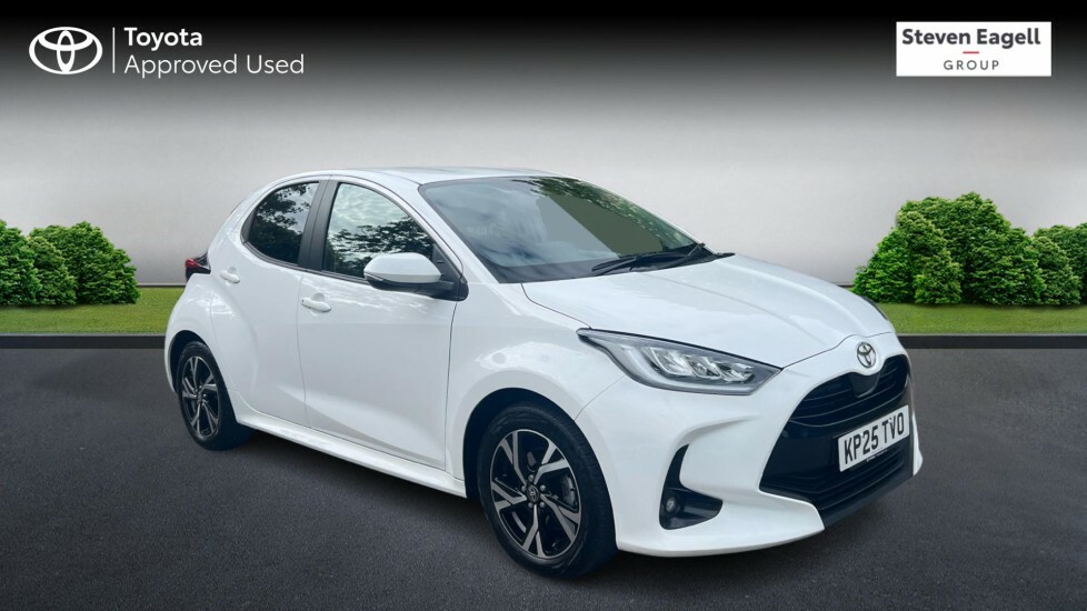 Toyota Yaris 1.5 Vvt-h Design E-cvt Euro 6 Ss White