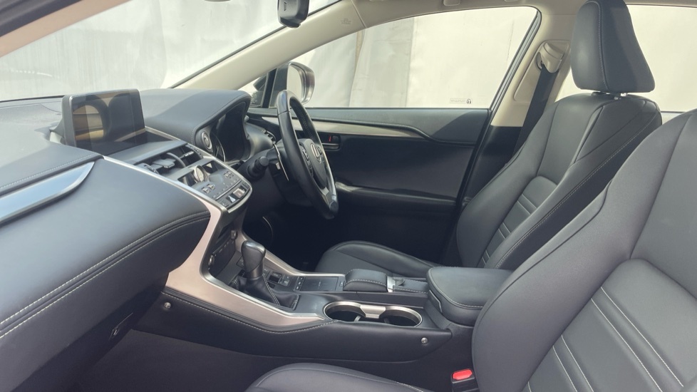 Lexus NX 2.5 300H Gpf Sport Suv Hybrid E-cvt 4Wd KD19PXG Red #6