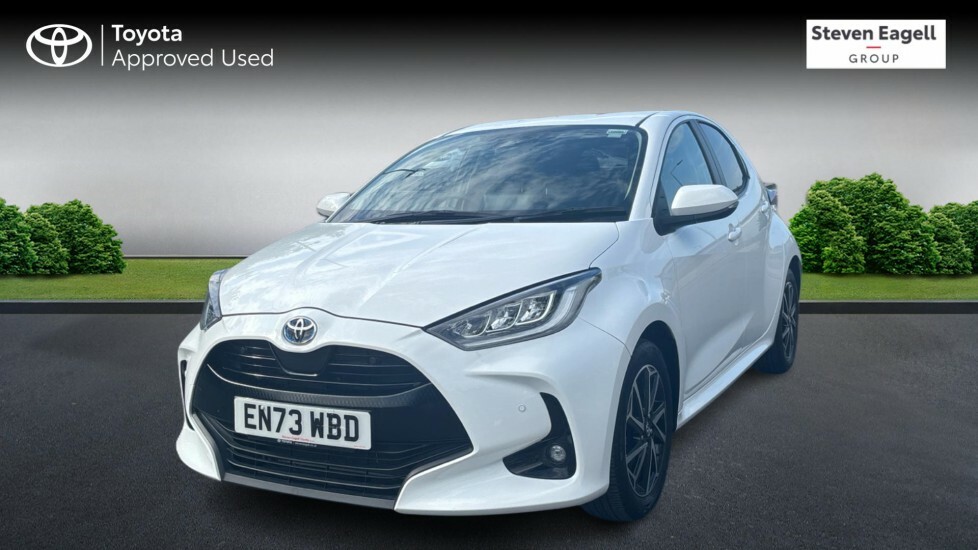 Toyota Yaris 1.5 Vvt-h Design Hatchback Hybrid E-cvt EN73WBD White #3