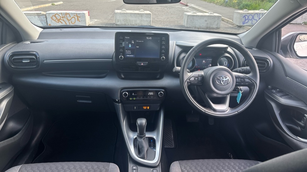 Toyota Yaris 1.5 Vvt-h Design Hatchback Hybrid E-cvt EN73WBD White #6