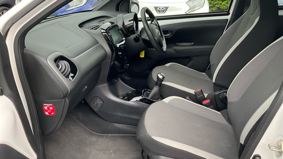 Toyota Aygo 1.0 Vvt-i X-trend Euro 6 Ss GF71UZX White #5