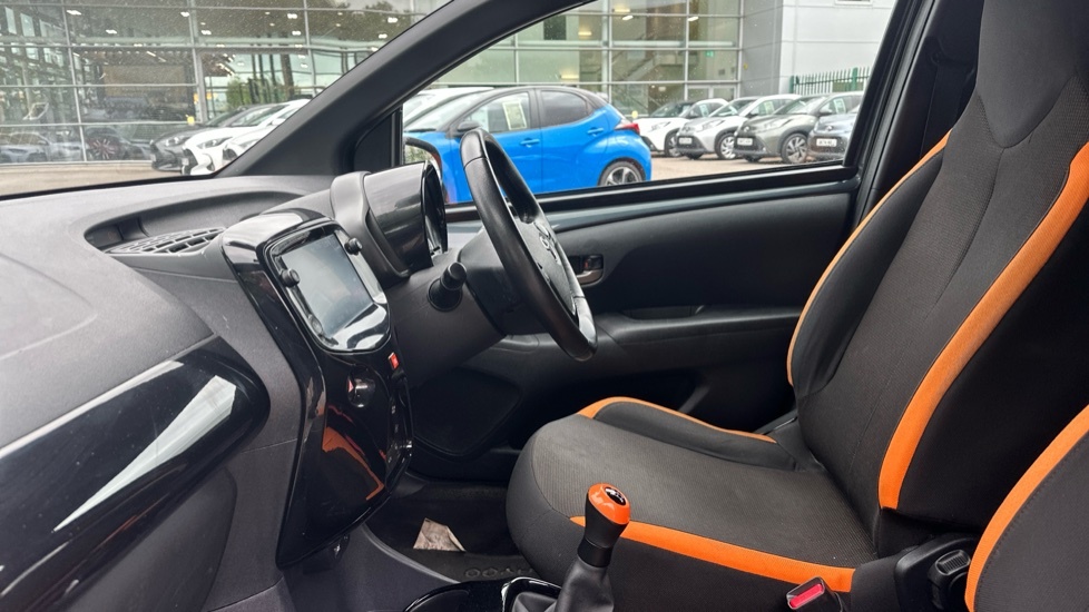 Toyota Aygo 1.0 Vvt-i Jbl Edition Euro 6 GK70OZV Grey #5