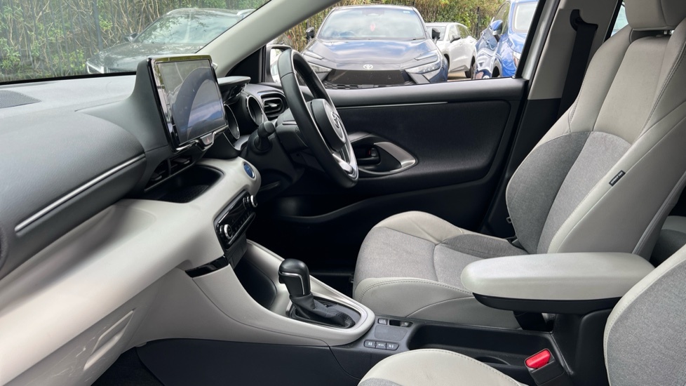 Toyota Yaris 1.5 Vvt-h Excel E-cvt Euro 6 Ss BL73GGU White #5
