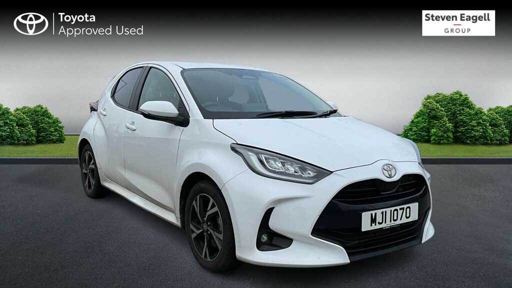 Toyota Yaris 1.5 Vvt-h Design E-cvt Euro 6 Ss White