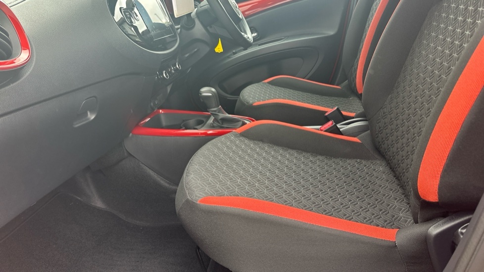 Toyota Aygo X 1.0 Vvt-i Edge Hatchback X-shift Euro 6 AE24WYK Red #5