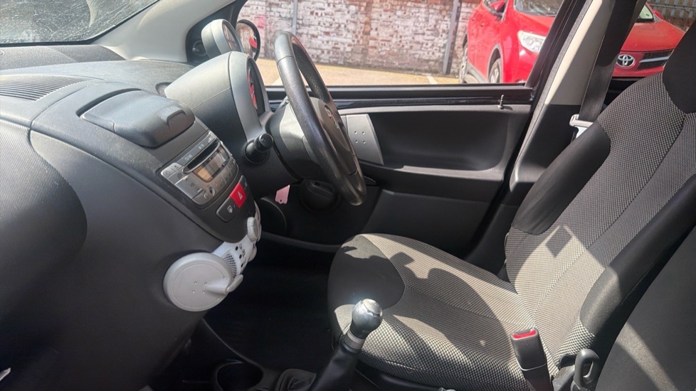 Toyota Aygo 1.0 Vvt-i Euro 5 KV13VBO Black #5