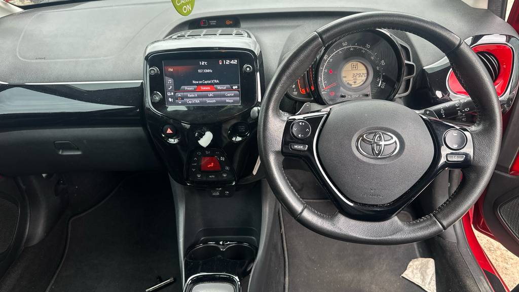 Toyota Aygo 1.0 Vvt-i X-clusiv X-shift Euro 6 EF21WSJ Red #5