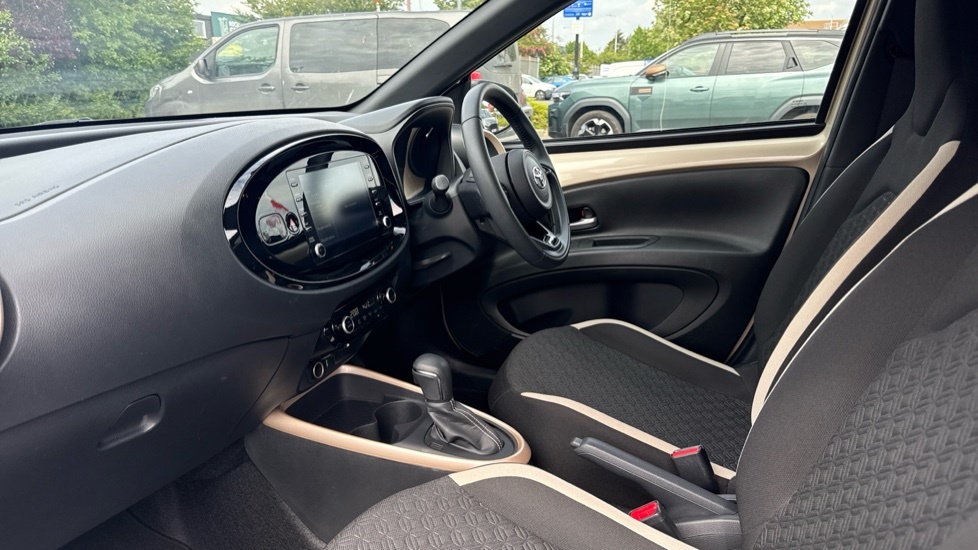 Toyota Aygo X 1.0 Vvt-i Edge X-shift Euro 6 Ss Beige #5