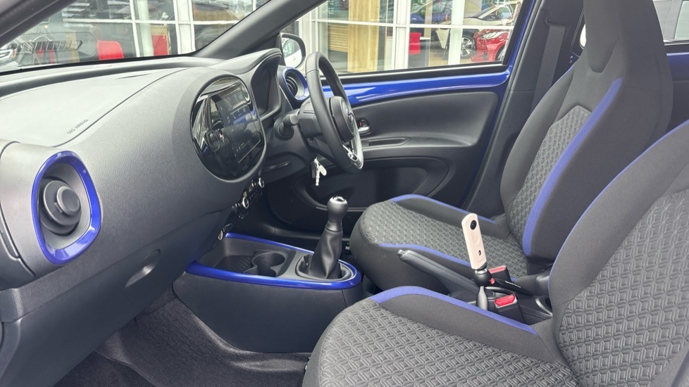 Toyota Aygo X 1.0 Vvt-i Edge Euro 6 Ss EK75VOC Blue #5