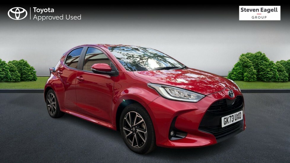 Toyota Yaris 1.5 Vvt-h Design Hatchback Hybrid E-cvt Red