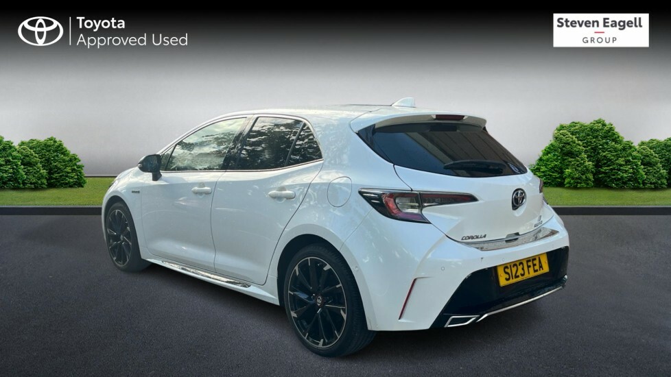 Toyota Corolla 2.0 Vvt-h Gpf Gr Sport Hatchback Hybrid S123FEA White #4