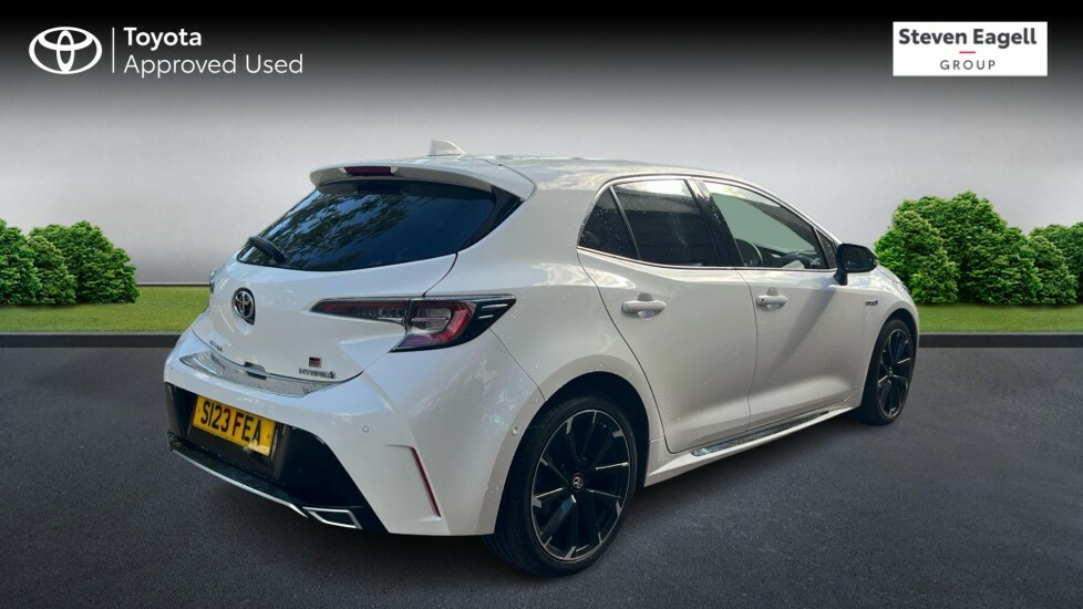 Toyota Corolla 2.0 Vvt-h Gpf Gr Sport Hatchback Hybrid S123FEA White #2