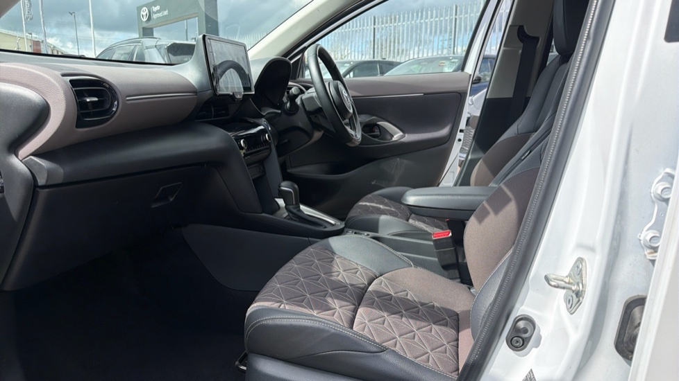 Toyota Yaris Cross 1.5 Vvt-h Excel E-cvt Euro 6 Ss FD23VRF White #5