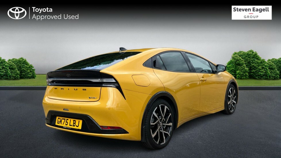 Toyota Prius 2.0 13.6Kwh Excel Cvt Euro 6 Ss GK75LBJ Yellow #2