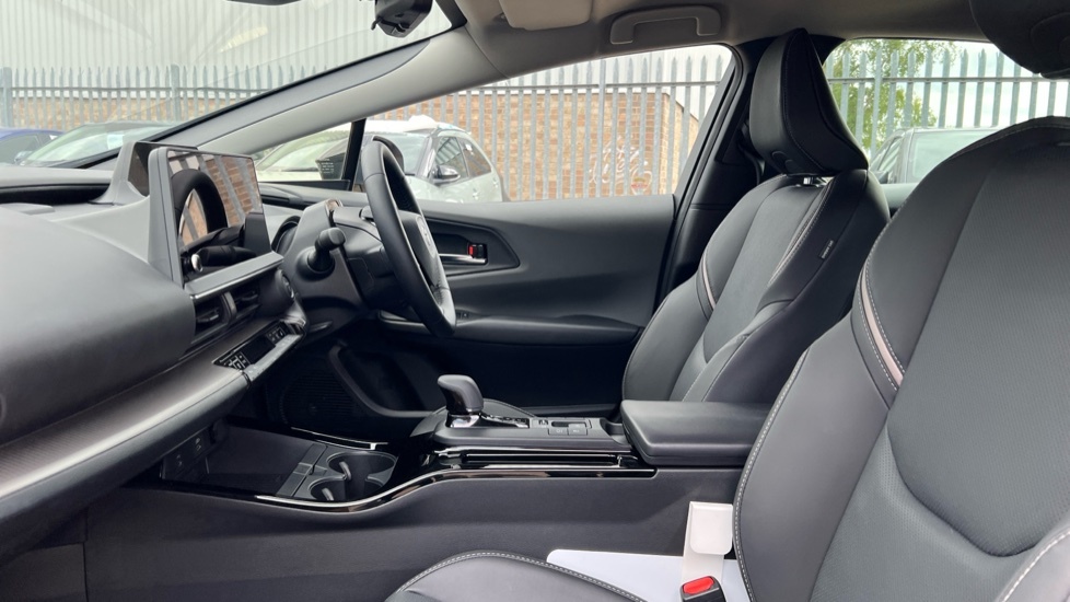 Toyota Prius 2.0 13.6Kwh Excel Cvt Euro 6 Ss GK75LBJ Yellow #5