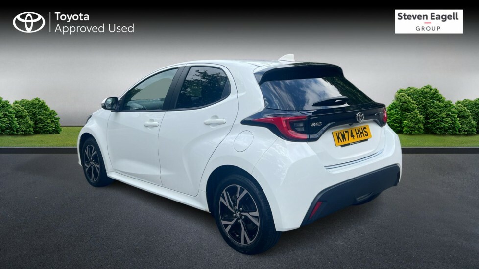 Toyota Yaris 1.5 Vvt-h Design E-cvt Euro 6 Ss KW74HHS White #4