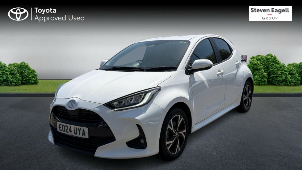 Toyota Yaris 1.5 Vvt-h Design E-cvt Euro 6 Ss EO24UYA White #3