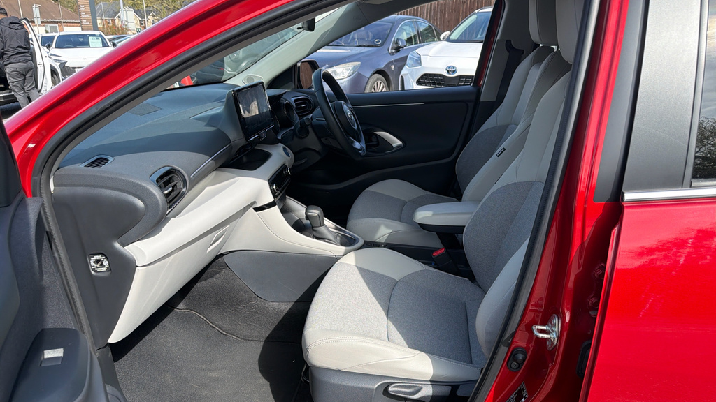 Toyota Yaris 1.5 Vvt-h Excel E-cvt Euro 6 Ss ET72VHH Red #5
