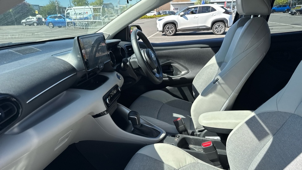 Toyota Yaris 1.5 Vvt-h Excel E-cvt Euro 6 Ss EF23VVO Grey #5