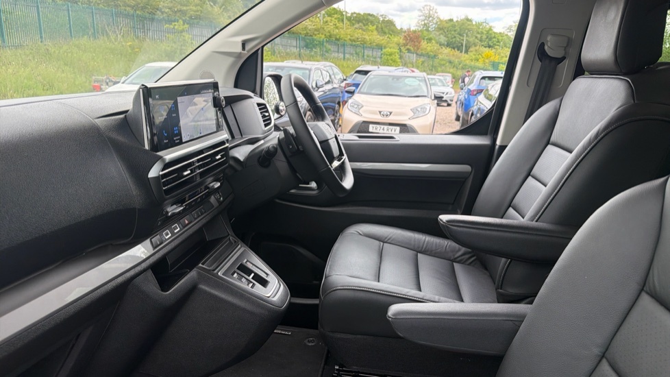 Toyota Proace Verso 75Kwh Design Premium Long Mpv Lwb Black #5