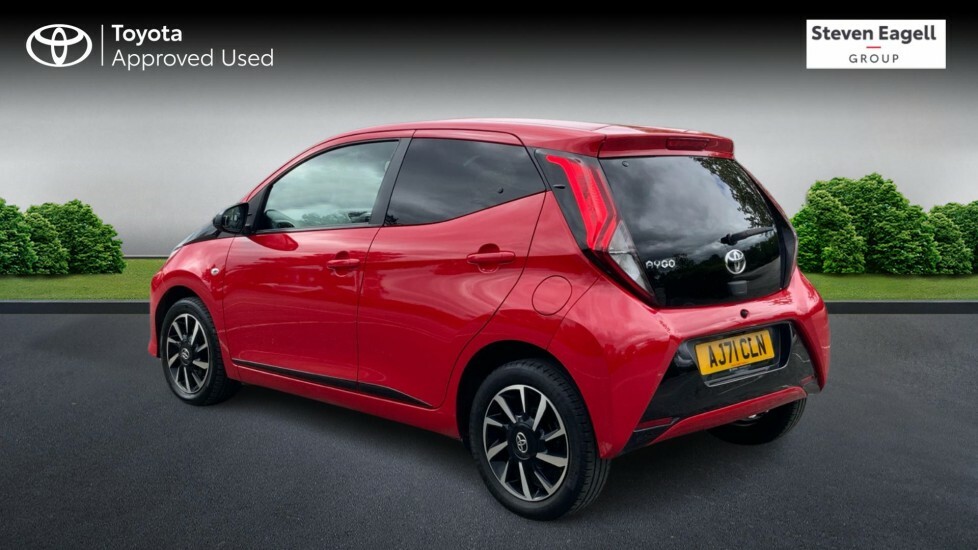 Toyota Aygo 1.0 Vvt-i X-trend X-shift Euro 6 Safety Sense Red #4