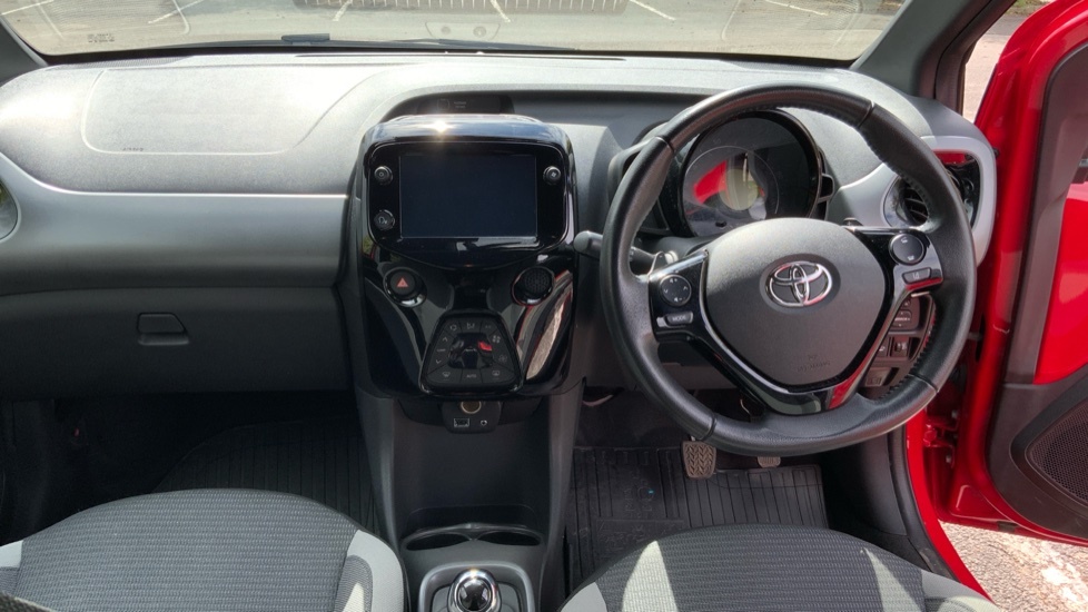 Toyota Aygo 1.0 Vvt-i X-trend X-shift Euro 6 Safety Sense Red #6