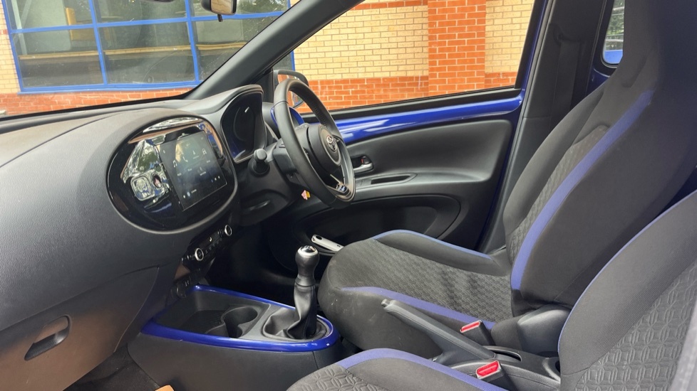 Toyota Aygo X 1.0 Vvt-i Edge Hatchback Euro 6 MJ24VPT Blue #5