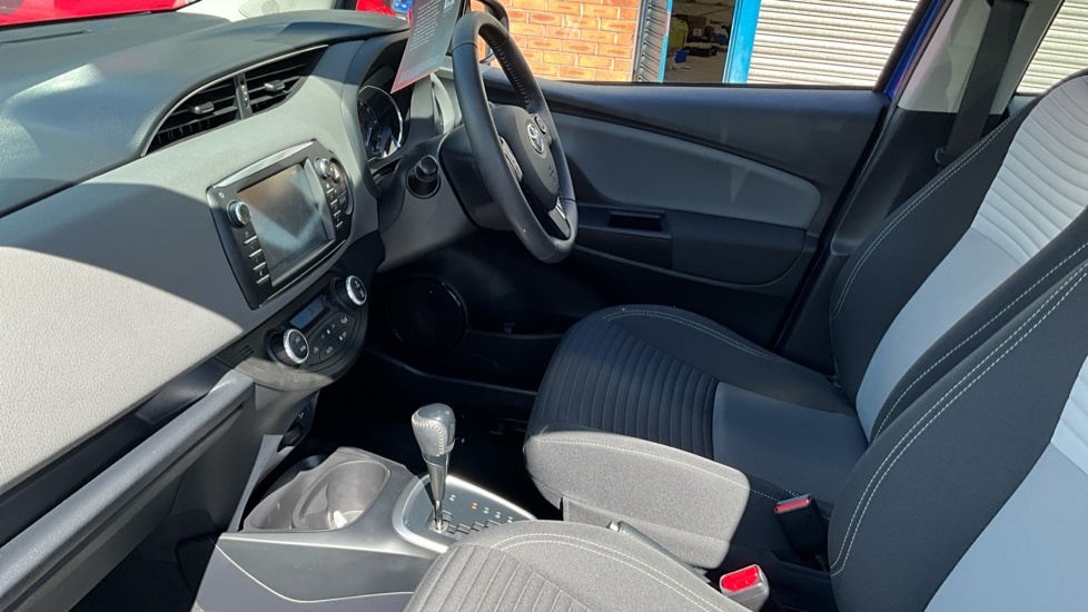 Toyota Yaris 1.5 Vvt-h Icon Tech E-cvt Euro 6 Ss VF69KFG Blue #5