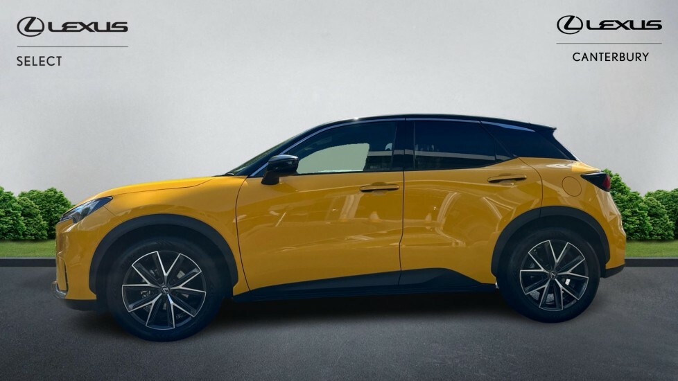 Lexus LBX 1.5 Vvt-ie Premium Plus Design Suv Hybr GJ74UFX Yellow #3