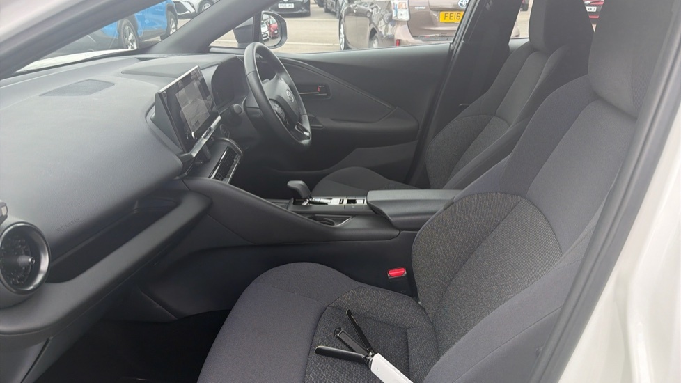 Toyota C-Hr 1.8 Vvt-h Icon Cvt Euro 6 Ss White #5