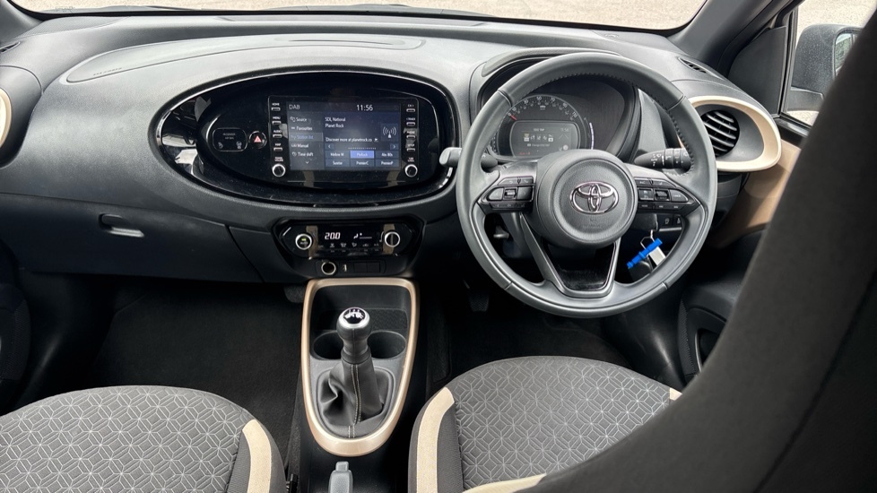 Toyota Aygo X 1.0 Vvt-i Edge Euro 6 Ss VO73SVA Beige #6